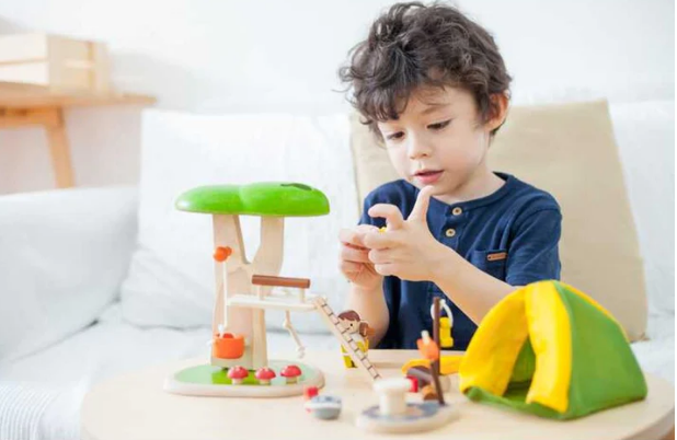 plantoys - Tree House (30)