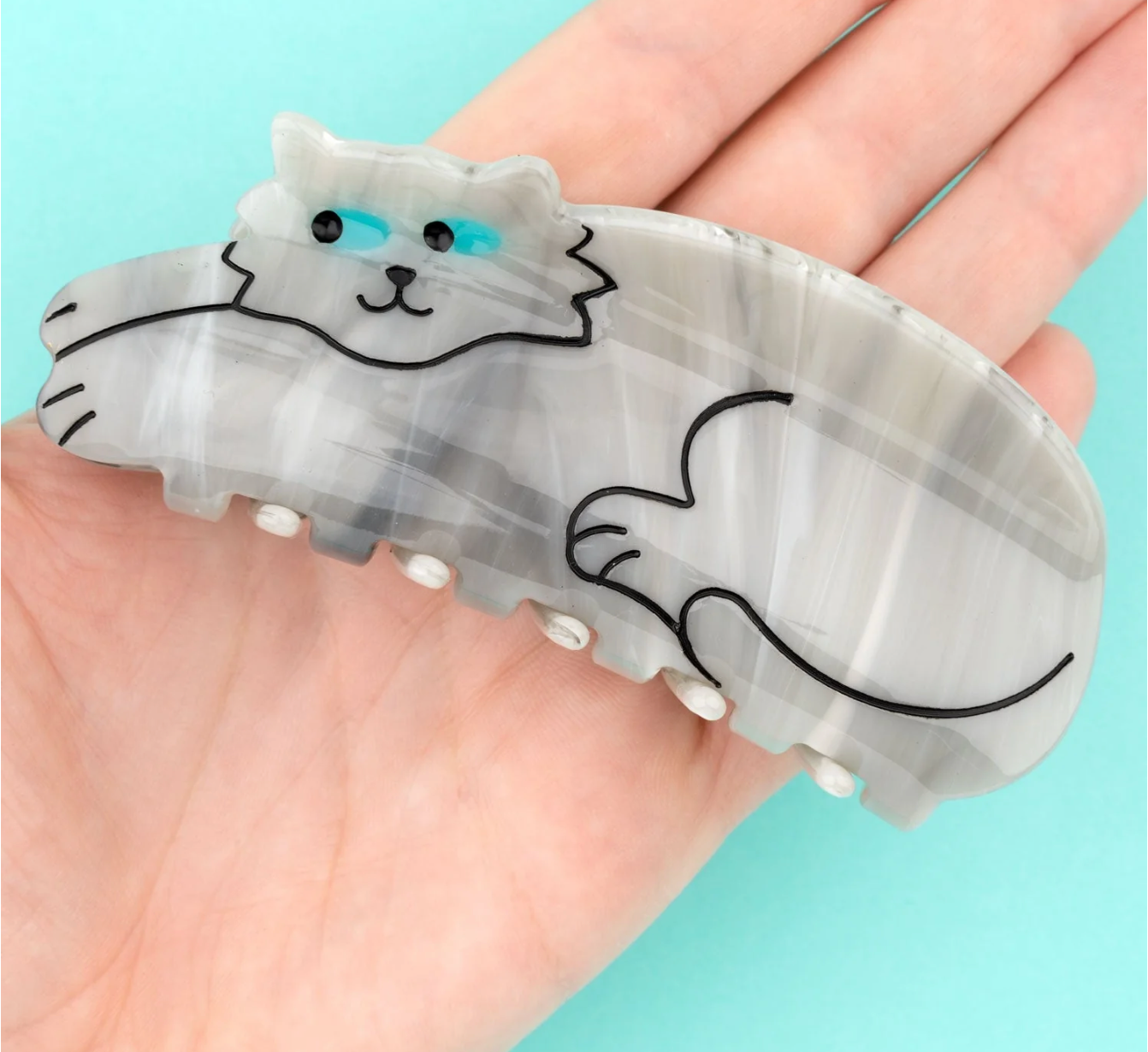 GREY CAT HAIR CLAW