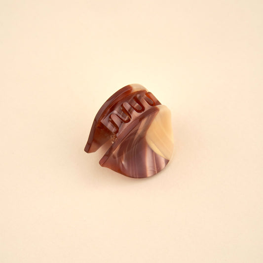 CHESTNUT MINI HAIR CLAW