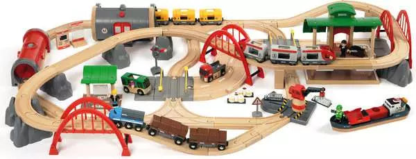 BRIO 33052 World Train Set Deluxe Railway Set