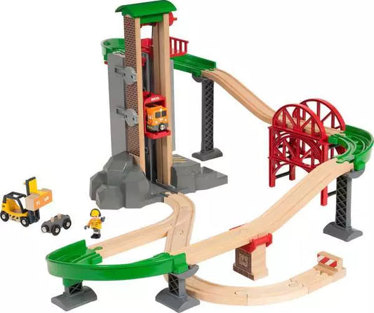 Brio 33887 World Train Set Lift & Load Warehouse Set