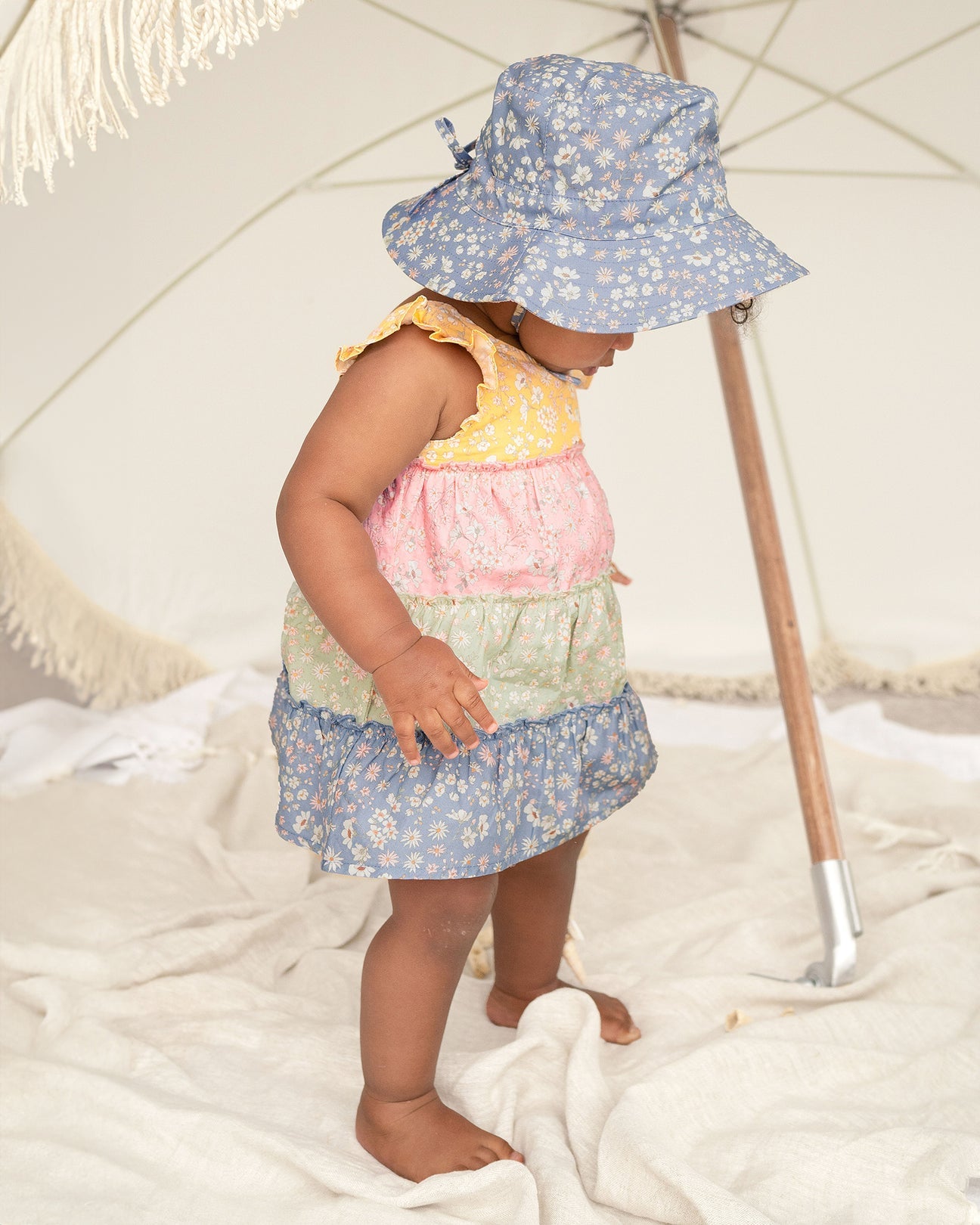 Toshi Sunhat Eva - Current