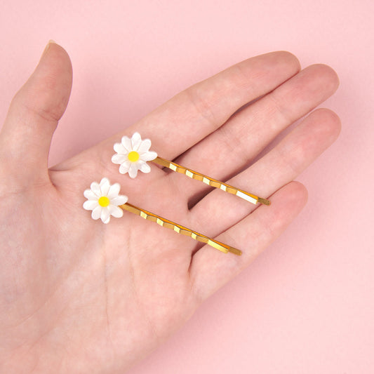 DAISY BOBBY PINS