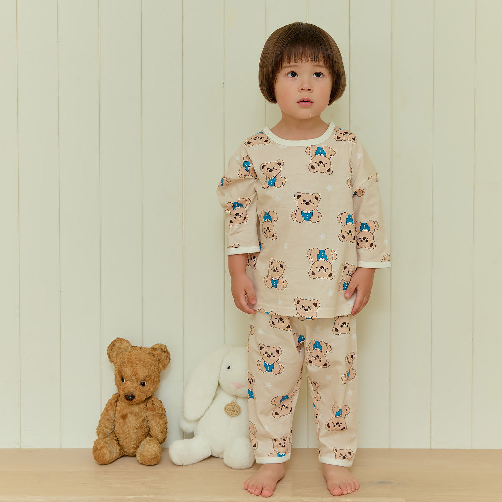 Kiki Story Modal lounge wear