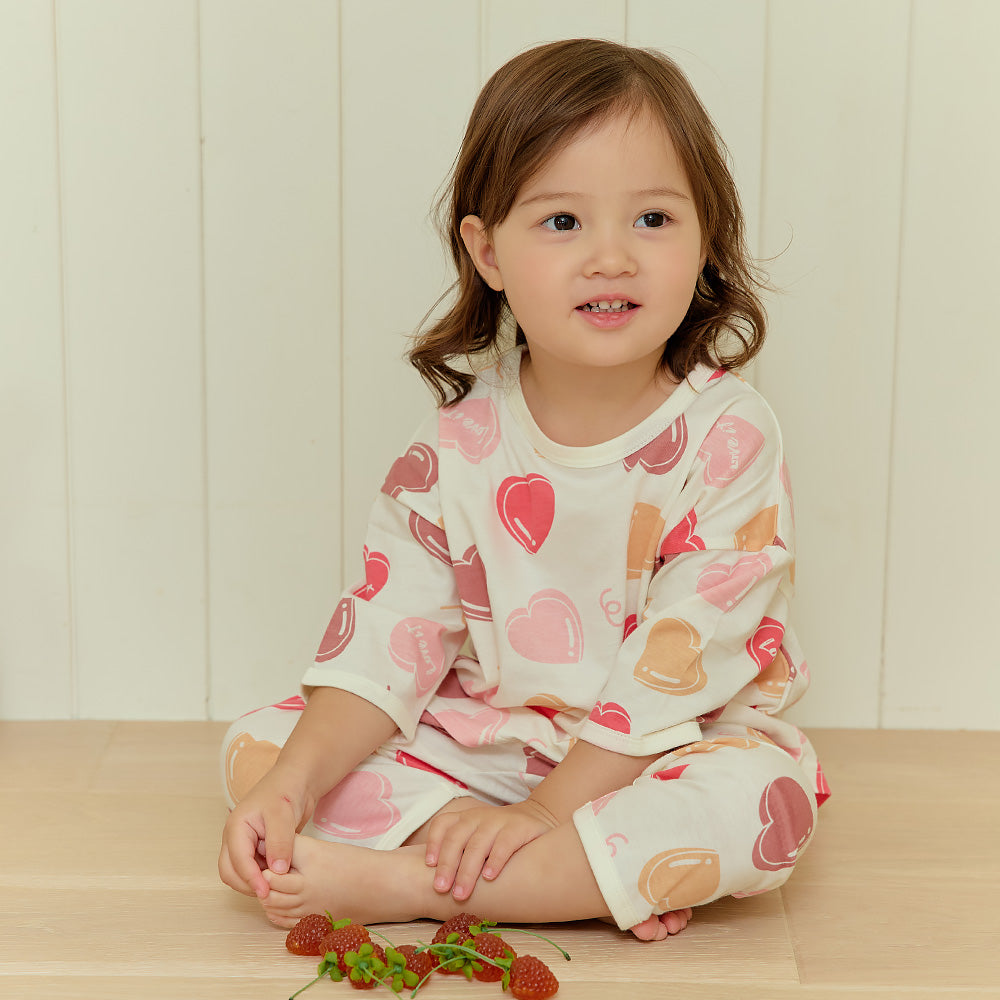 Kiki Story Modal lounge wear