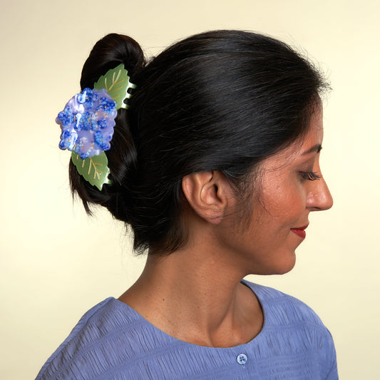 HYDRANGEA HAIR CLAW
