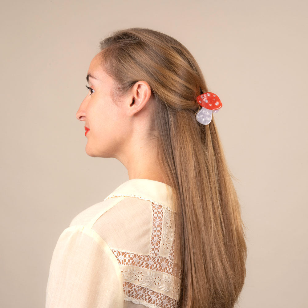 MUSHROOM HAIR CLAW