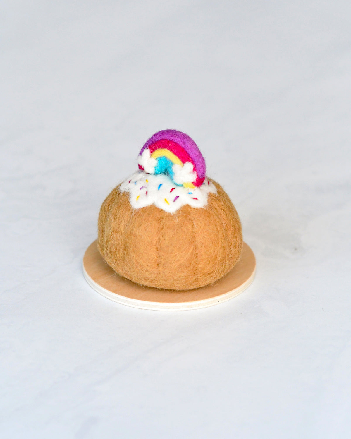 Tara treasure FELT RAINBOW BUNDT CAKE WITH ICING