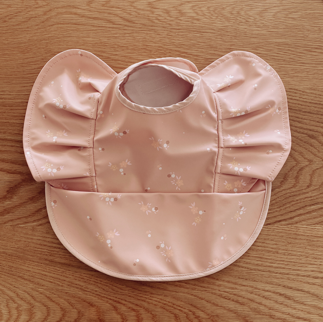 Snuggle Hunny Kids - Waterproof Bibs with Frill