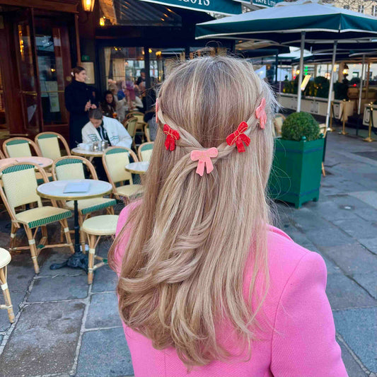 BOW HAIR CLIP RED )RIBBON HAIR CLIP)