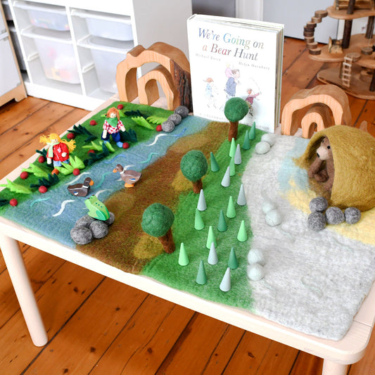 Tara treasure BEAR HUNT PLAY MAT PLAYSCAPE