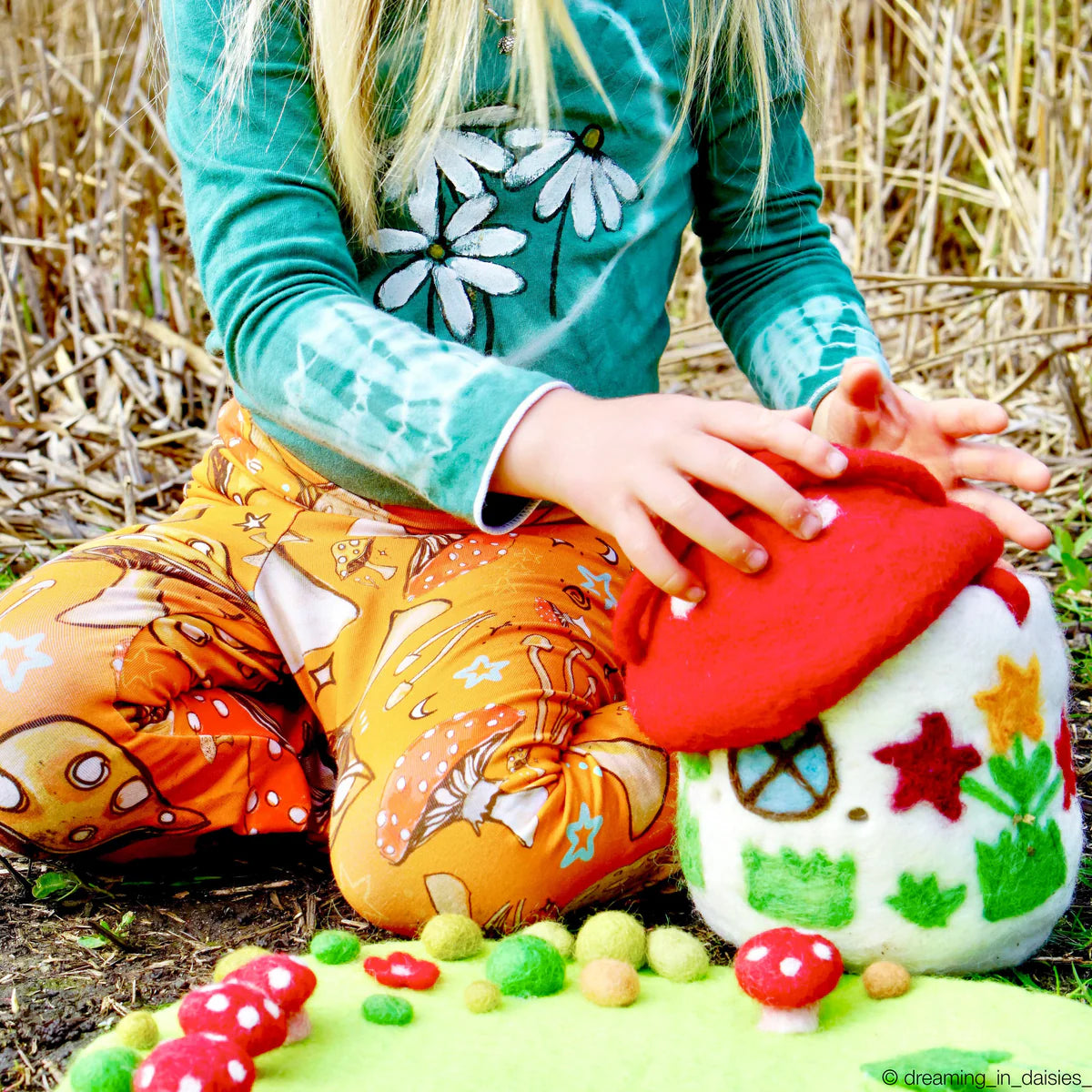 Tara treasure FELT MUSHROOM TOADSTOOL BAG