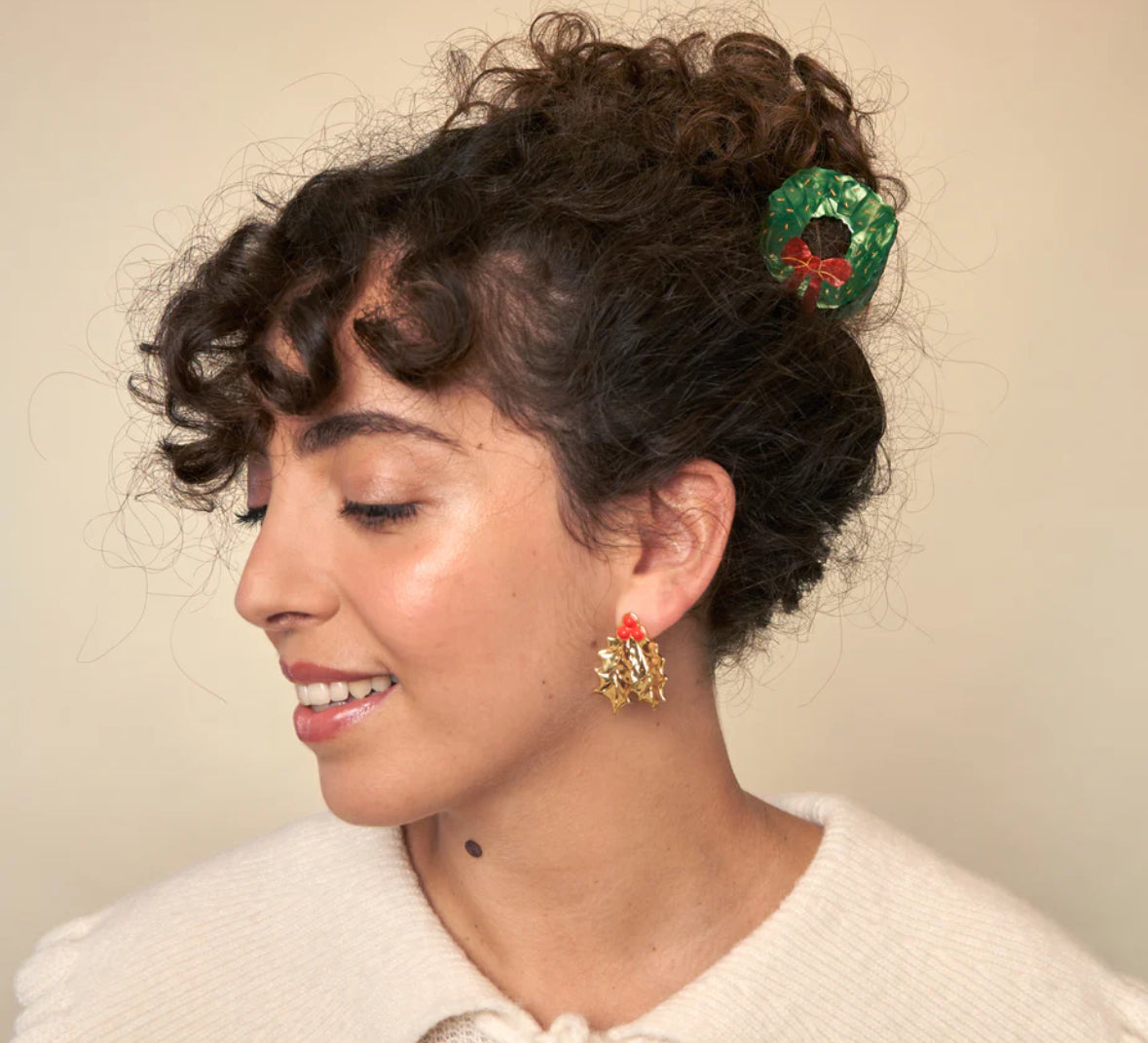 New CHRISTMAS WREATH HAIR CLAW