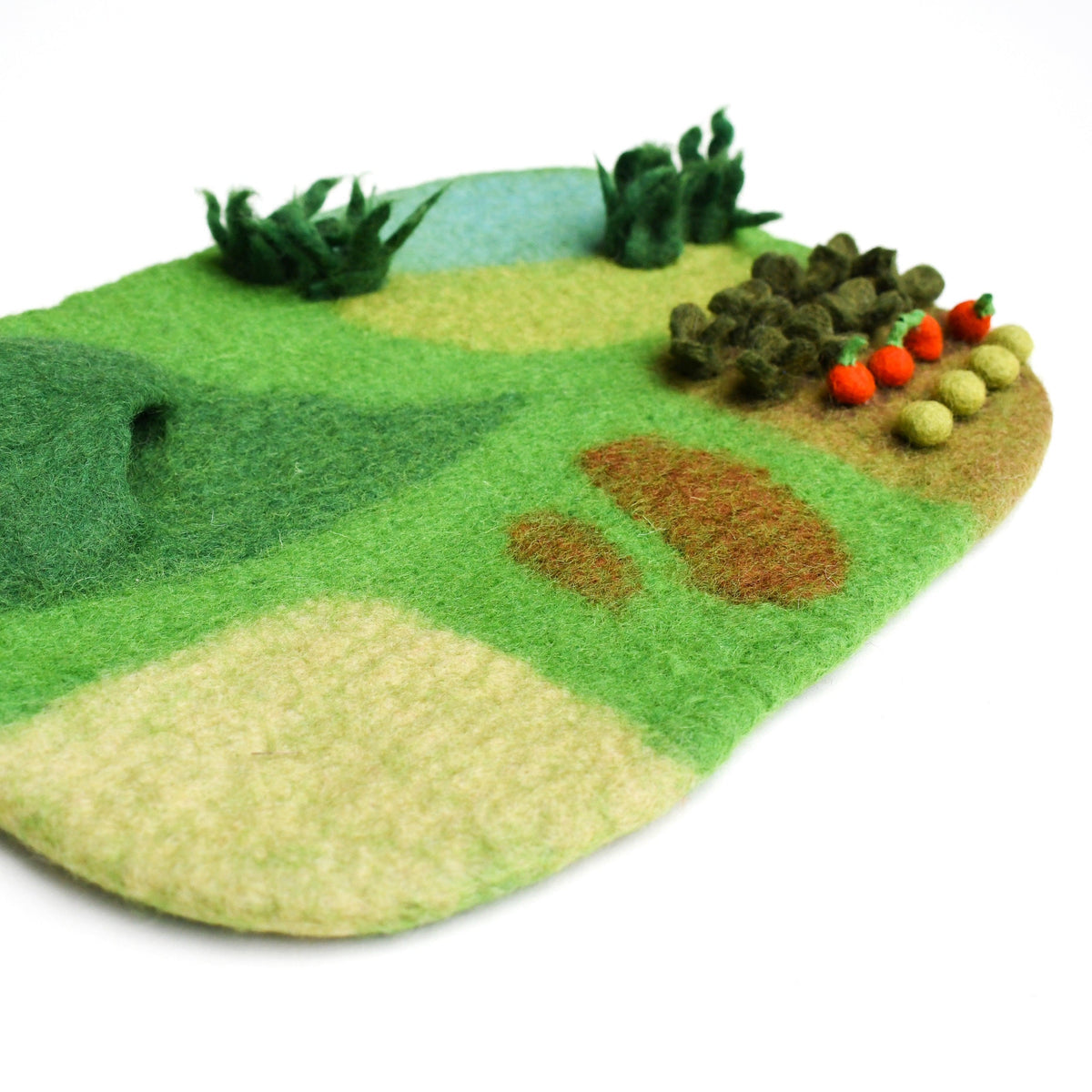 Tara treasures - FARM FELT PLAY MAT PLAYSCAPE Small