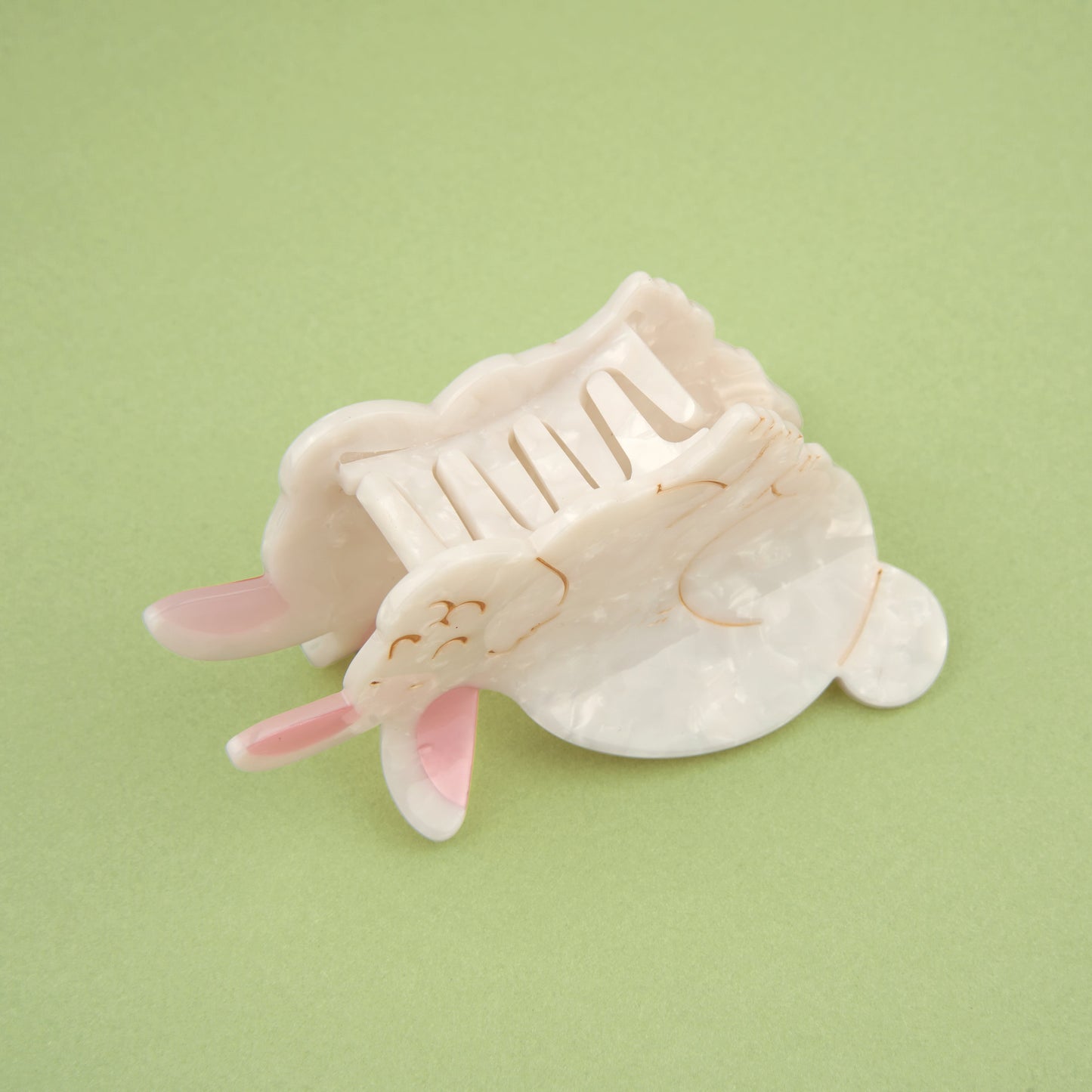 RABBIT HAIR CLAW