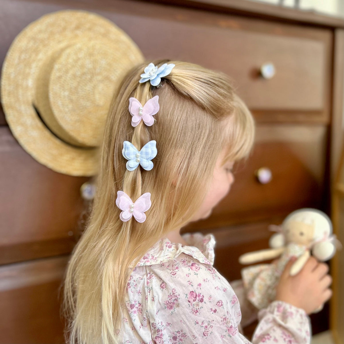 BUTTERFLY CLIP PIGTAIL // FAIRY PINK