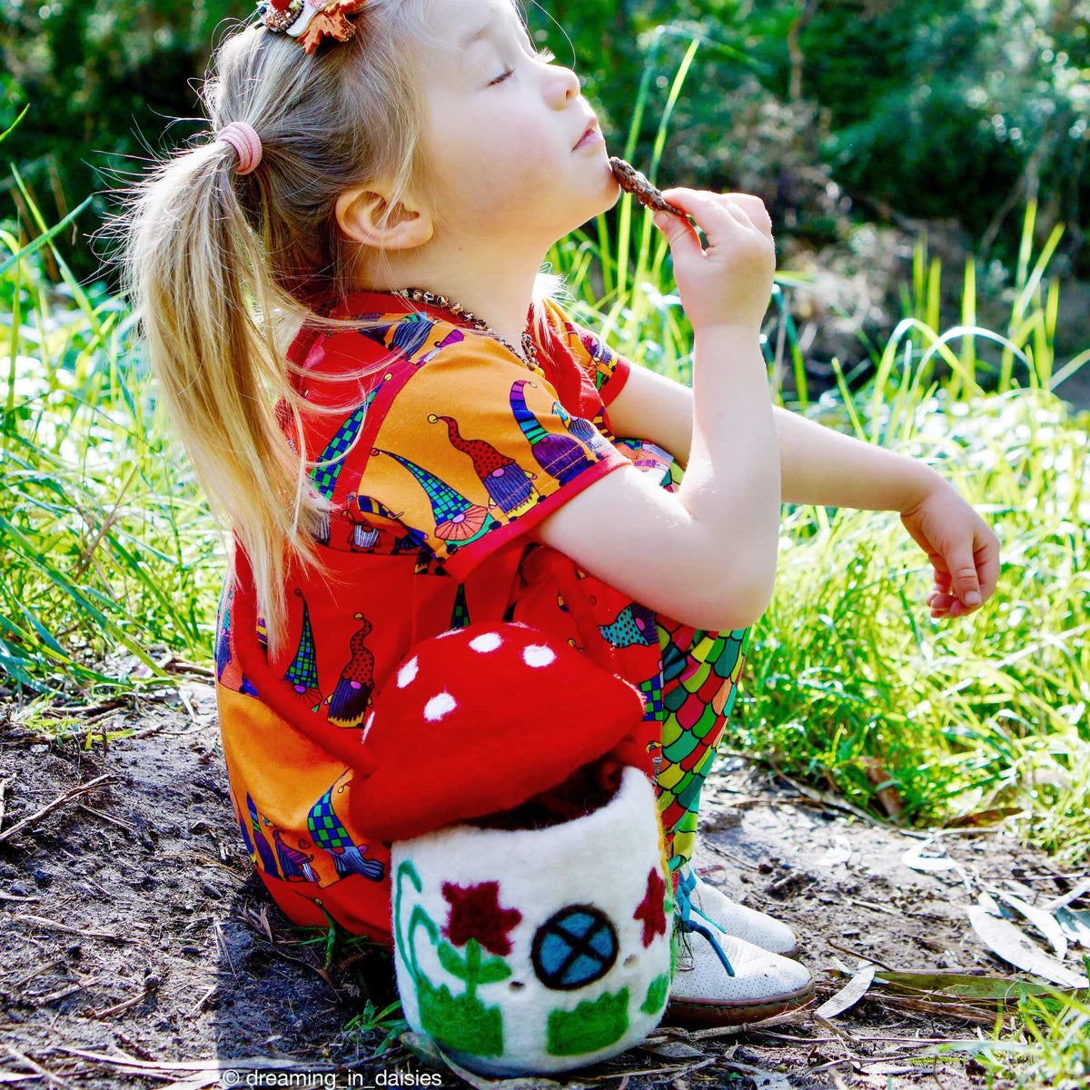 Tara treasure FELT MUSHROOM TOADSTOOL BAG