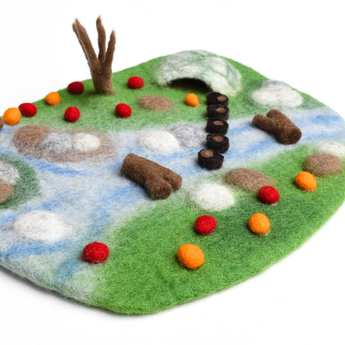 Tara treasure WOODLAND RIVER PLAY MAT PLAYSCAPE