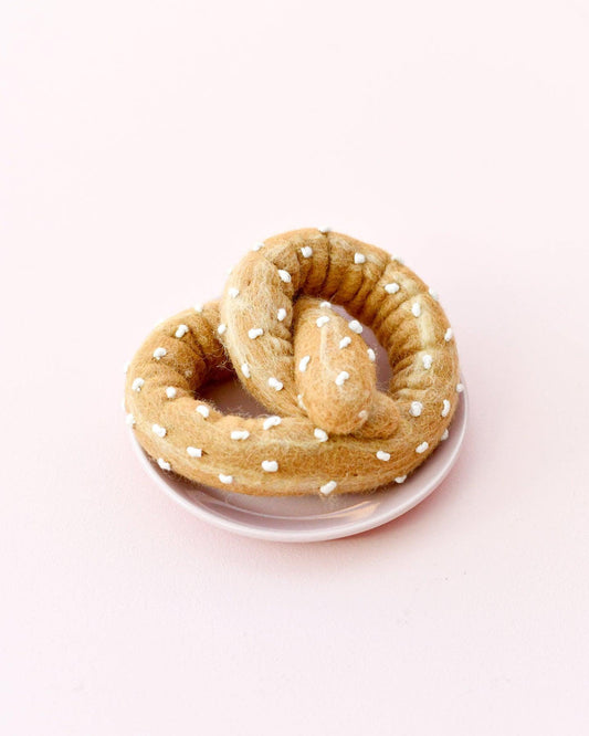 Tara treasure FELT SOFT PRETZEL