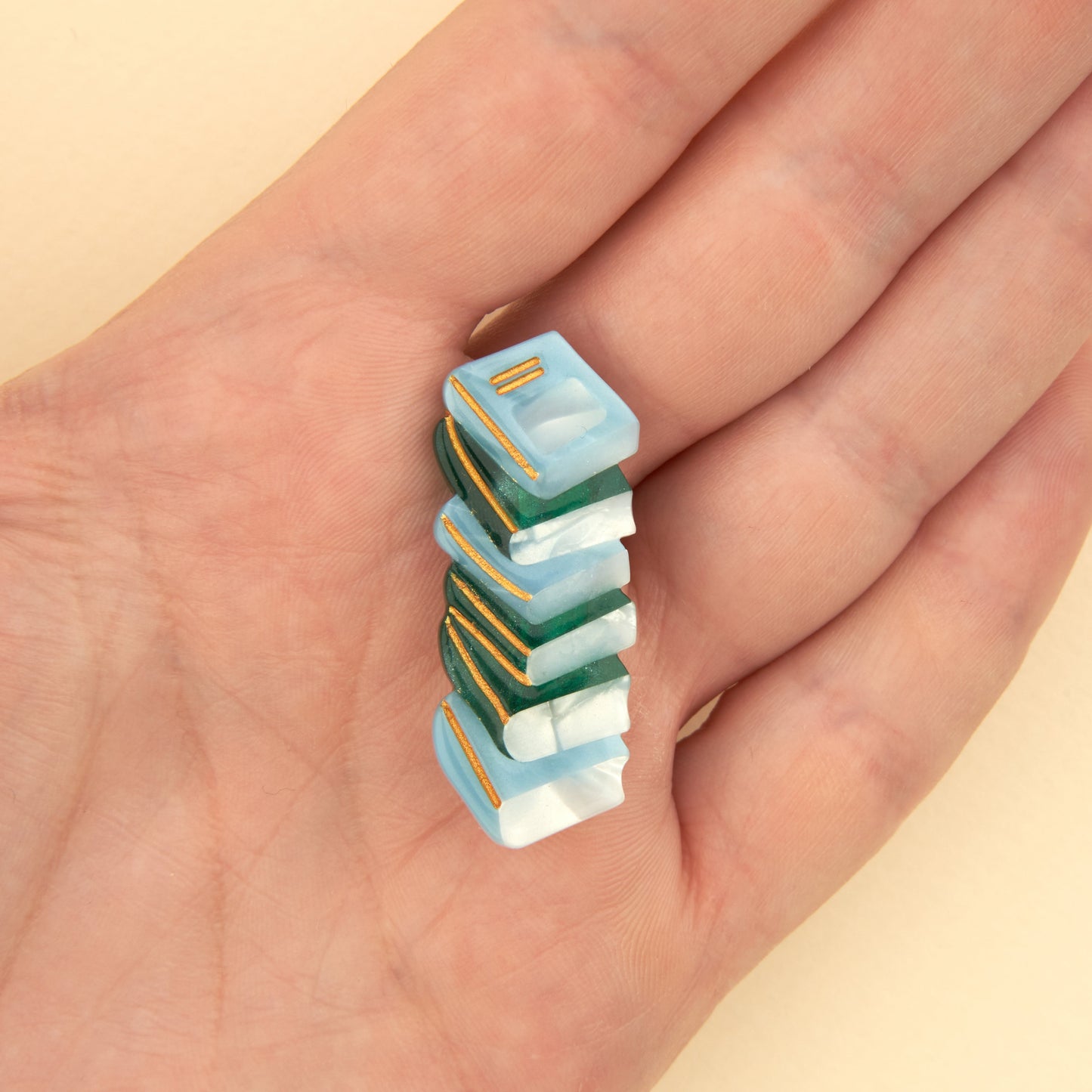 BOOKS HAIR CLIP