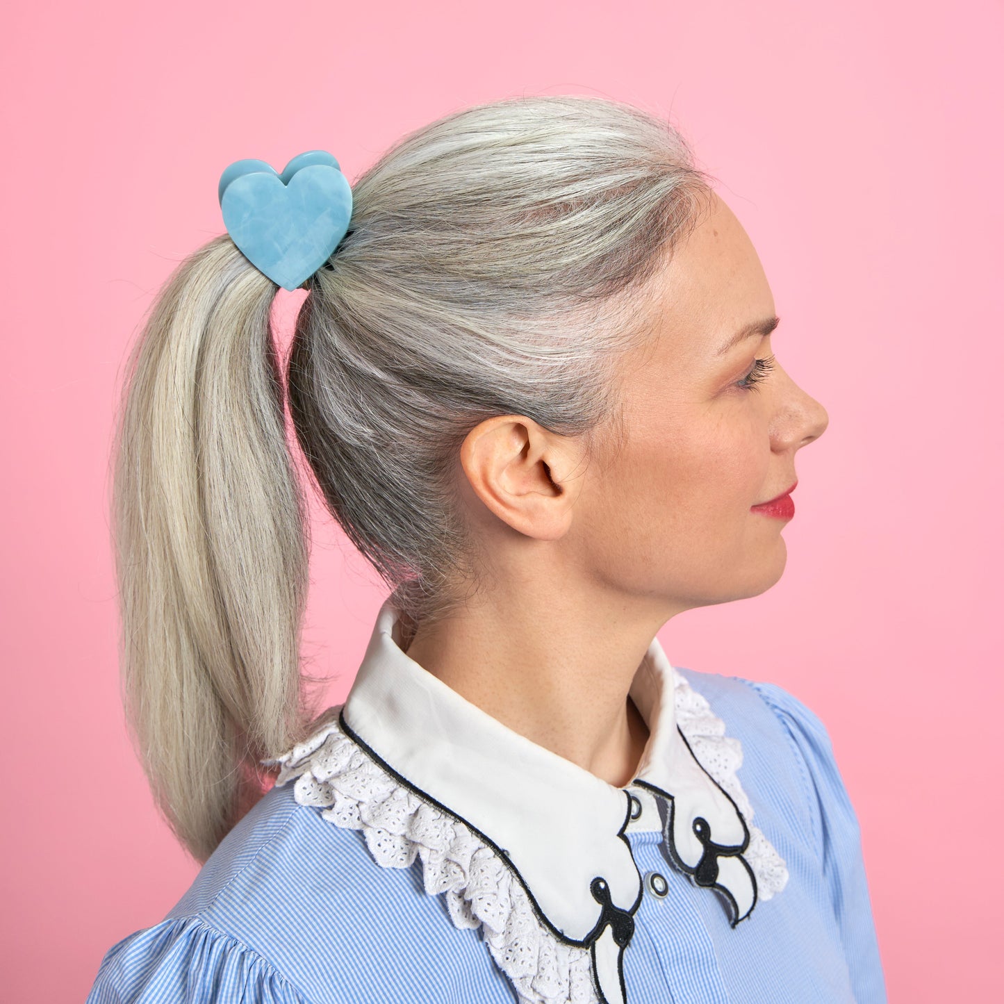 BLUE HEART HAIR CLAW