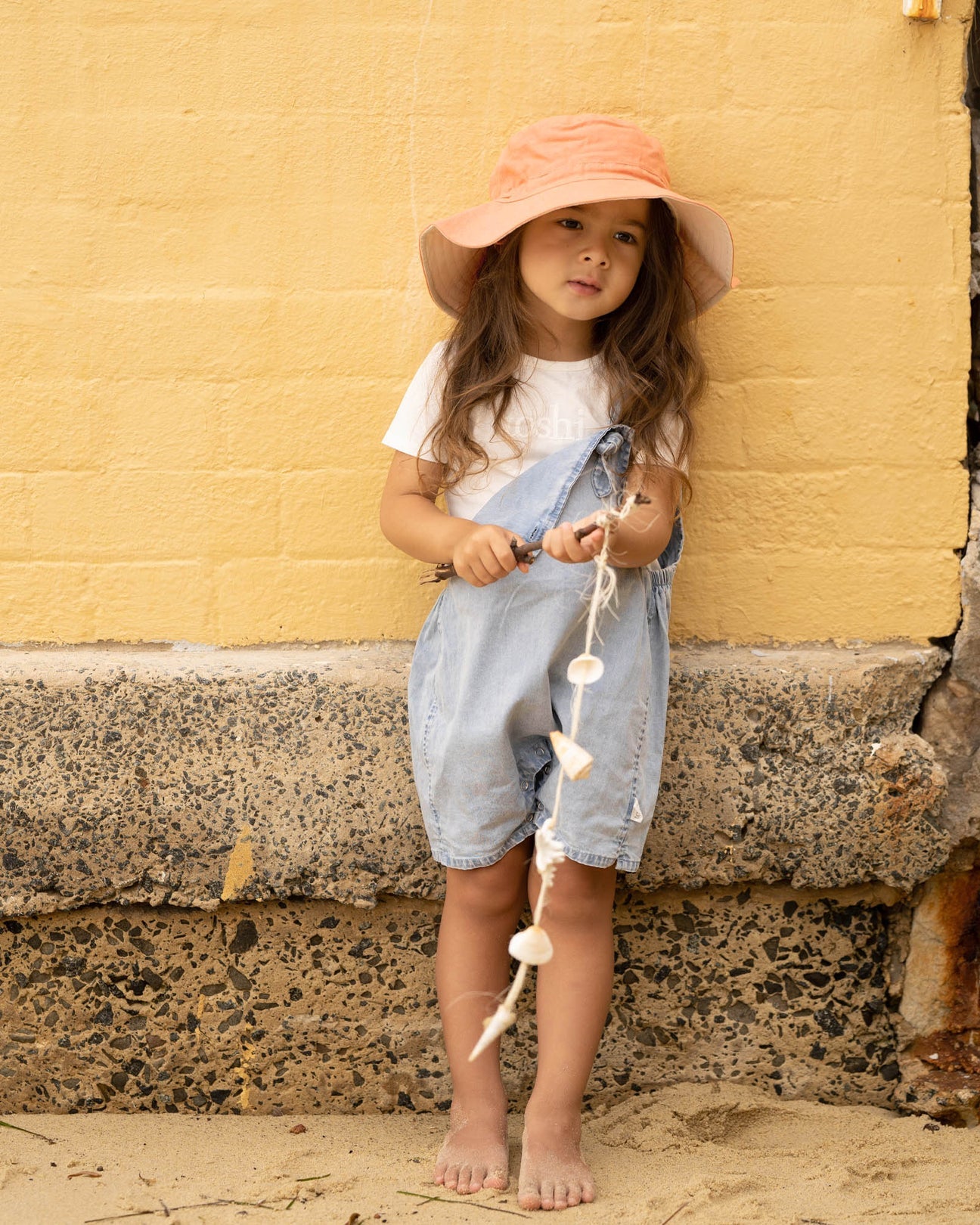Toshi Sunhat Olly