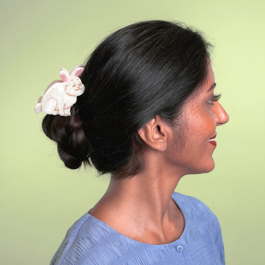 RABBIT HAIR CLAW