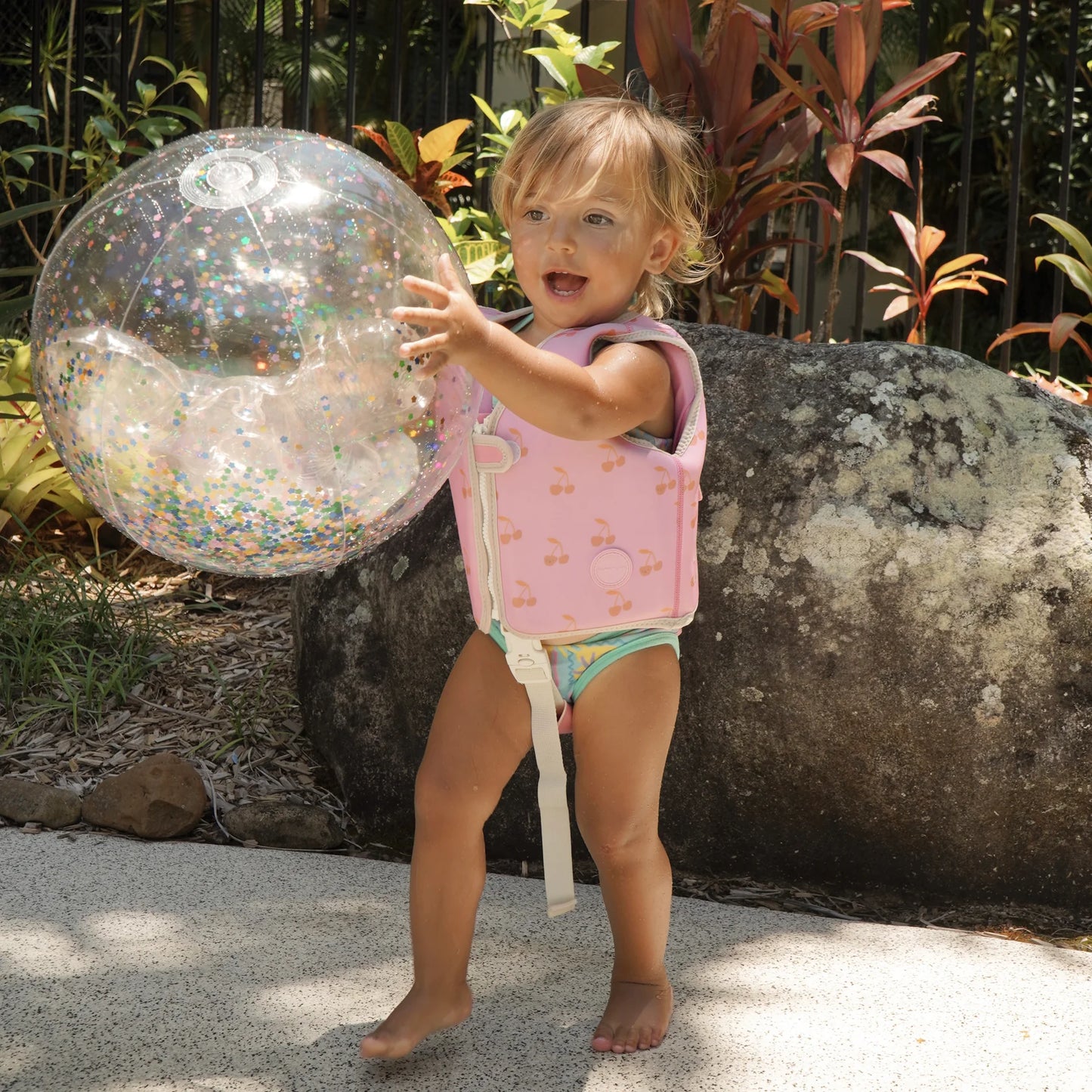 SUNNYLiFE 3D Inflatable Beach Ball Cotton Candy Glitter